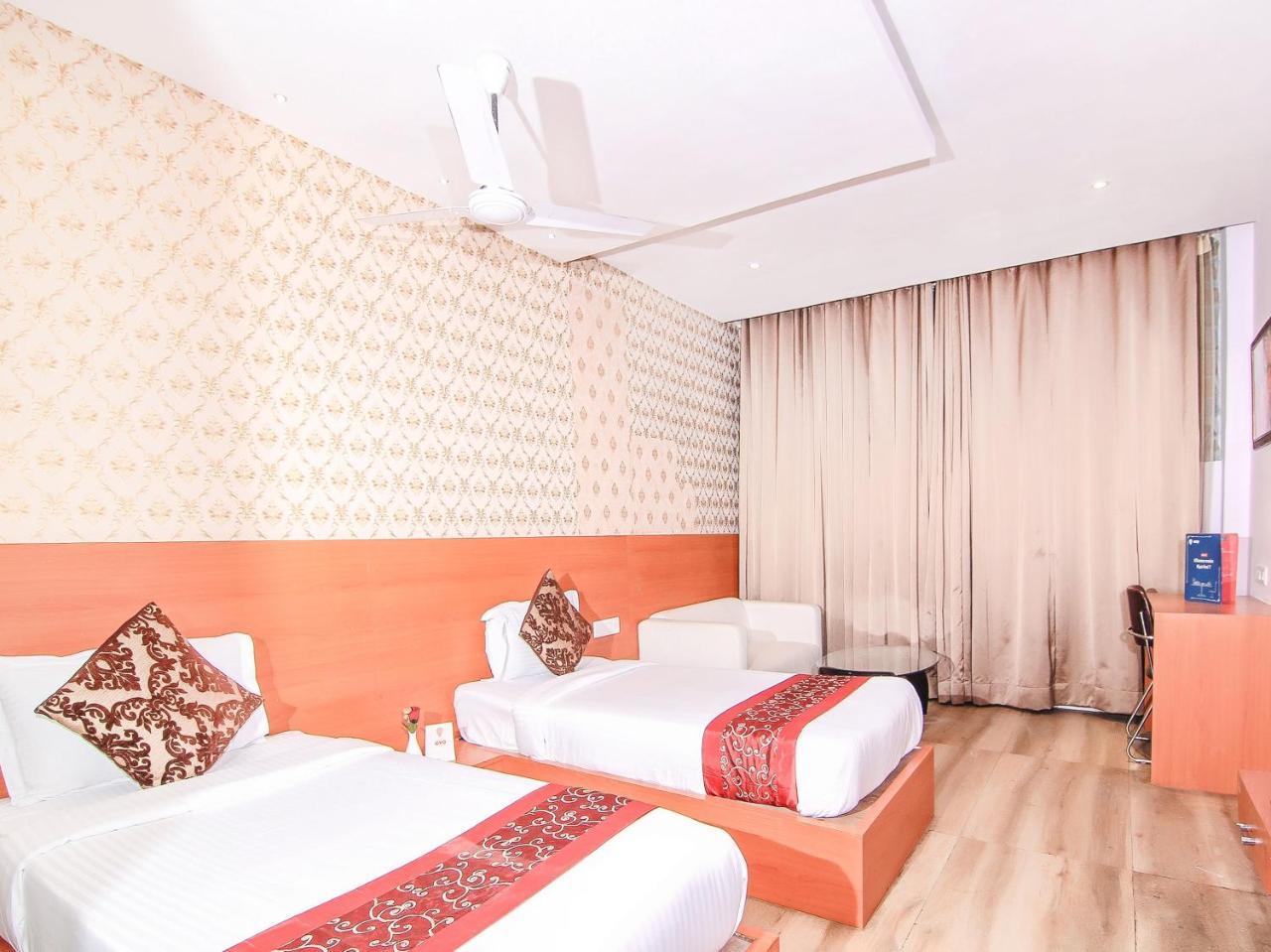 Hotel Oyo 3683 De Global Park Hasanganj Exterior foto